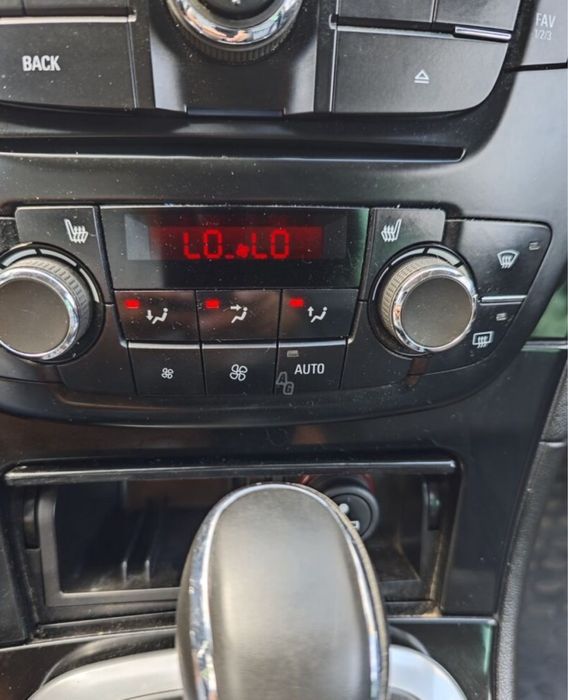 Opel Insignia продам