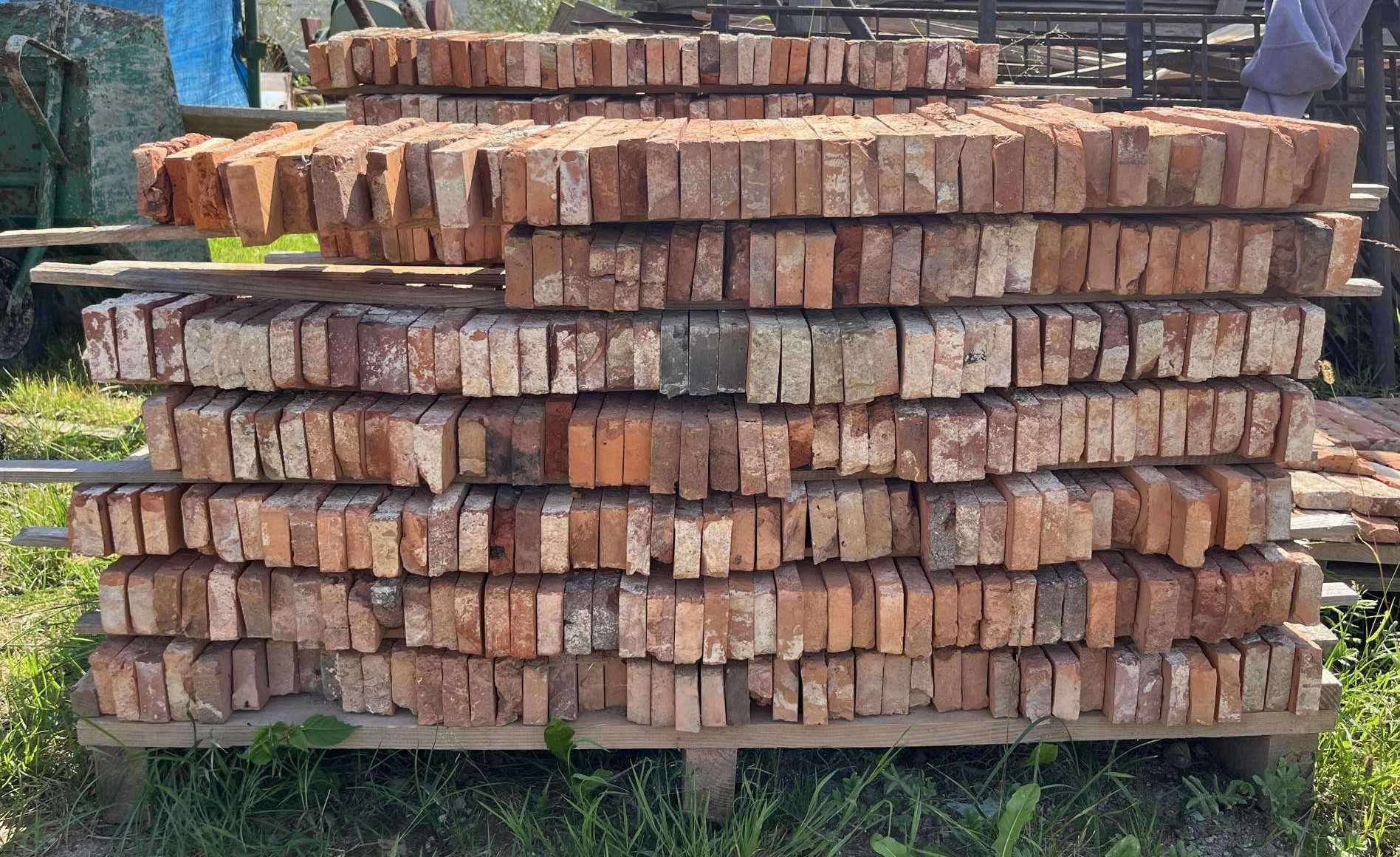 Stara cięta cegła