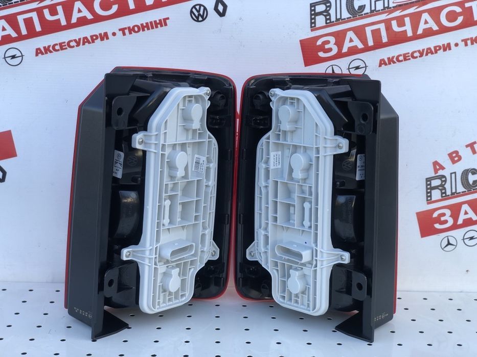 Фара фонарь стоп задний ляда VW Caddy IV 2016- ORIGINAL
