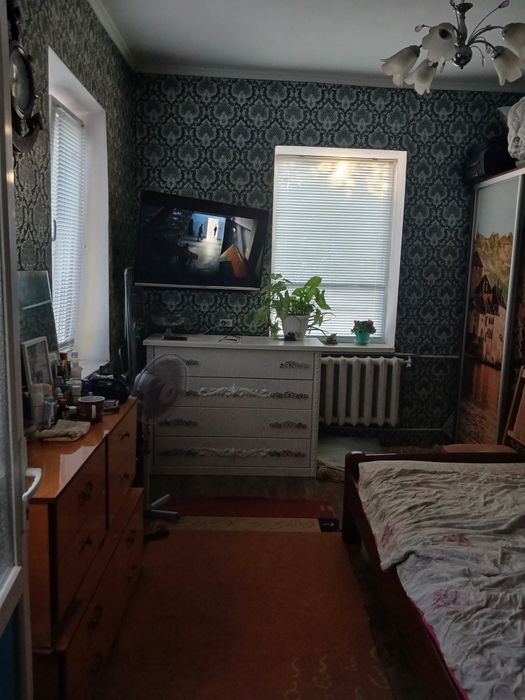 Гарний будинок в затишному місці з озером ,і гарним лісним краєвидом