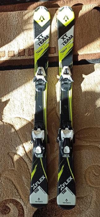 Narty dziecięce Tecnopro XFlex 110 z wiązaniami.