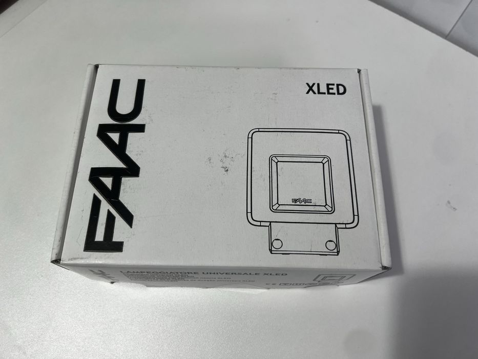 FAAC XLED lampa sygnalizacyjna do bram wjazdowych