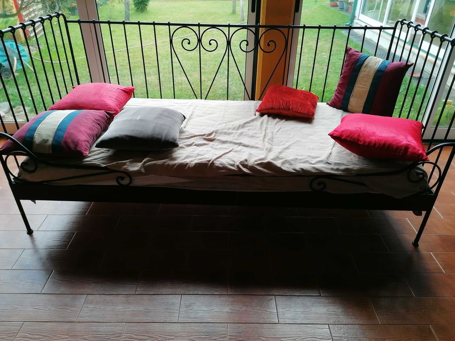 Cama em Ferro Ótimo estado