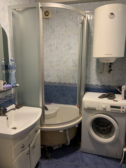 Продается 3 комнатная квартира. Район Артема. Чудо маркет