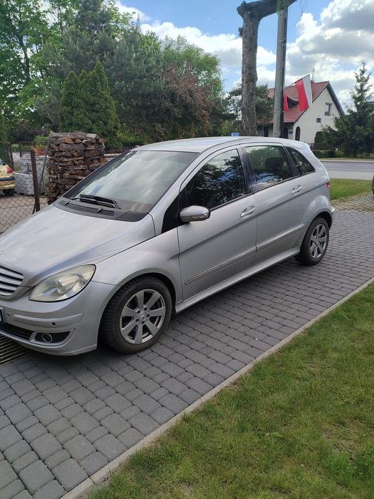 Mercedes B200 zadbany
