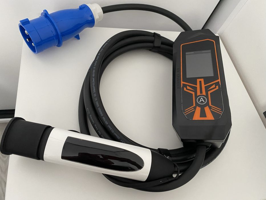 Продам зарядний пристрій Tesla 32a/7квт зарядка Тесла прилад nacs