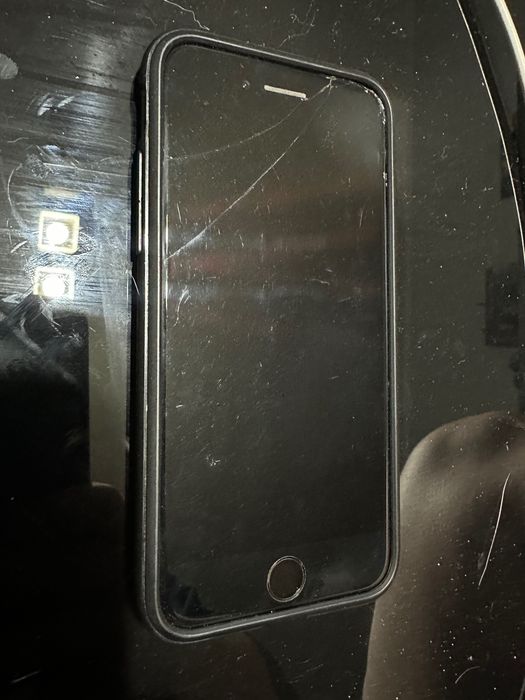 iphone se 2020 pekniety rog szybki okazja 73% baterii