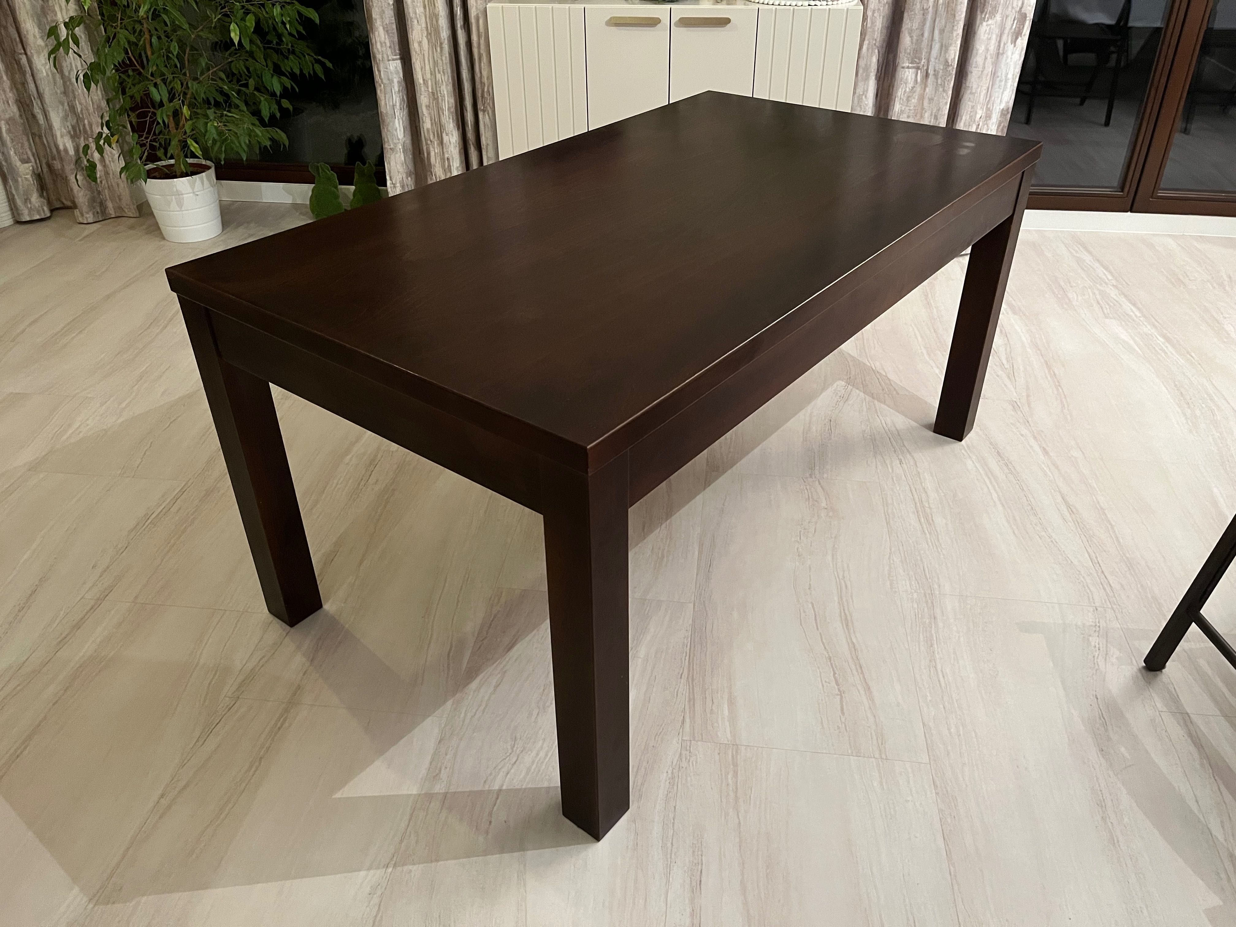 Duży stabilny stół drewniany 160 x 90
