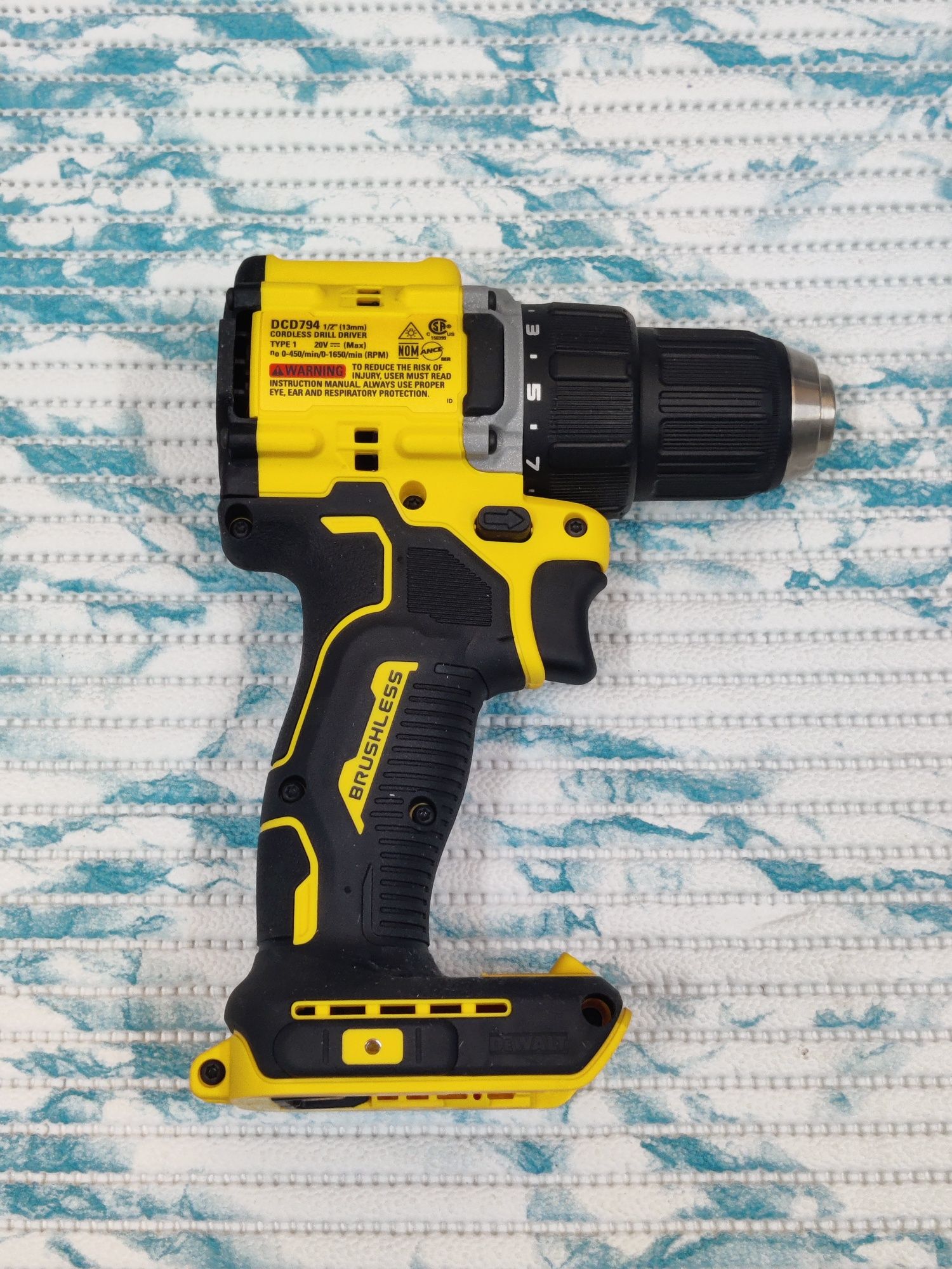 Акумуляторний дриль-шуруповерт DeWALT DCD794B Atomic 20V