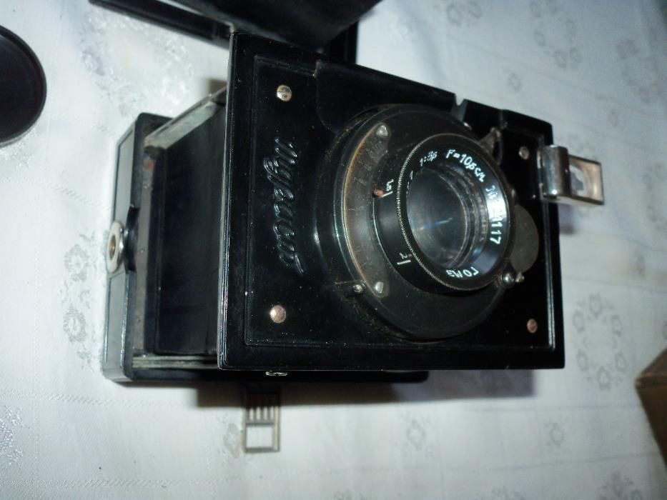 Продам антикварный фотоаппарат ТУРИСТ, ZENIT-Е и фотовспышку