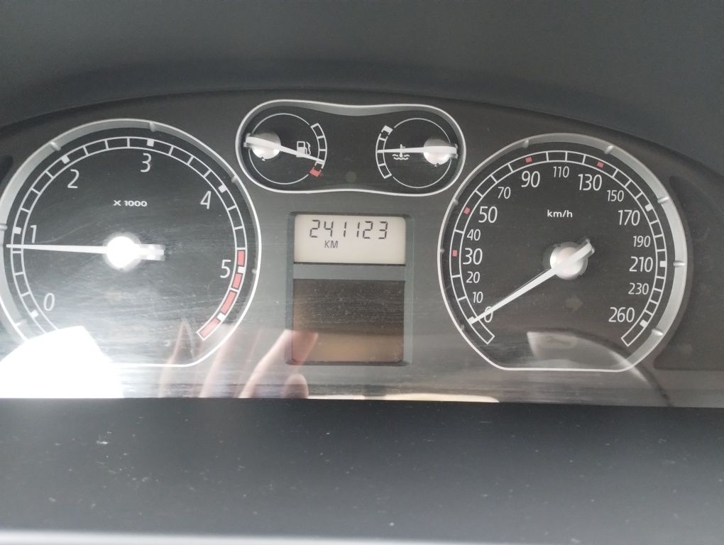 Renault Laguna kombi 1.9dci 2006r. 130KM.