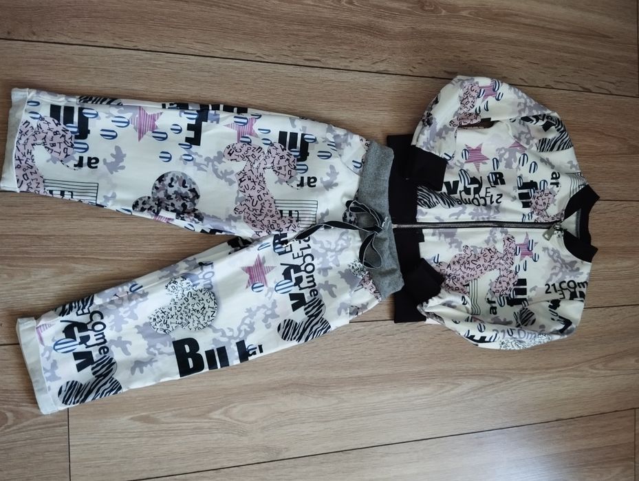 Dres dziecięcy 110/116