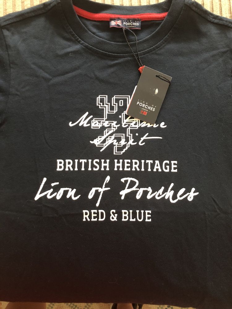 T-shirt azul nova com etiqueta Lion of Porches 7/8 anos