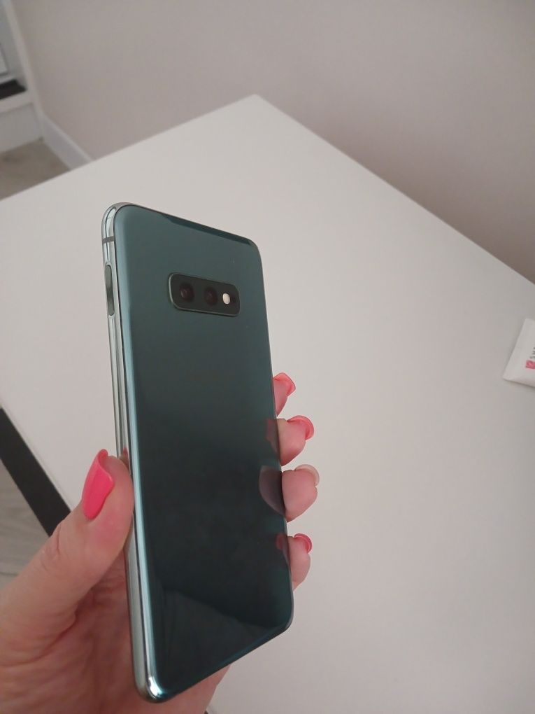 Samsung Galaxy S10e