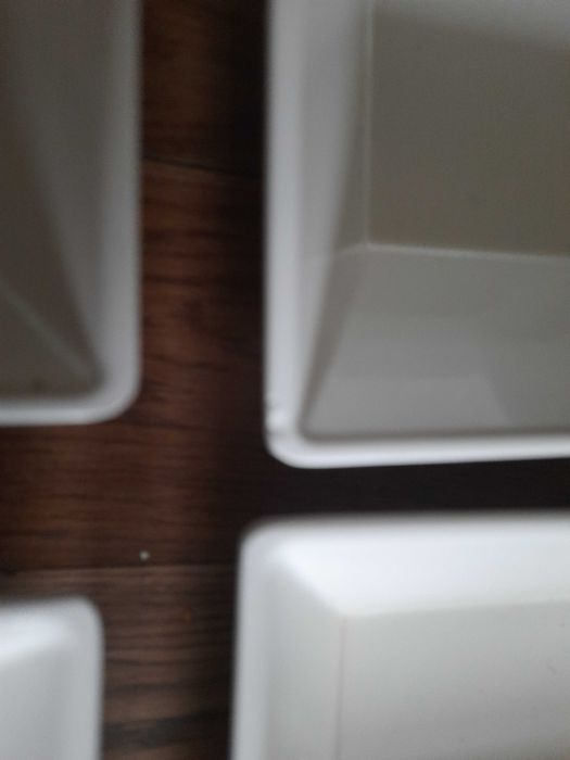 6 dużych misek, średnica 28 cm, wysokość 11,5 cm; salaterki