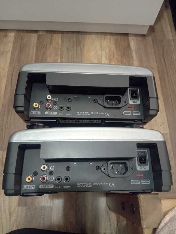 2 odtwarzacze CD - NUMARK AXIS 4
