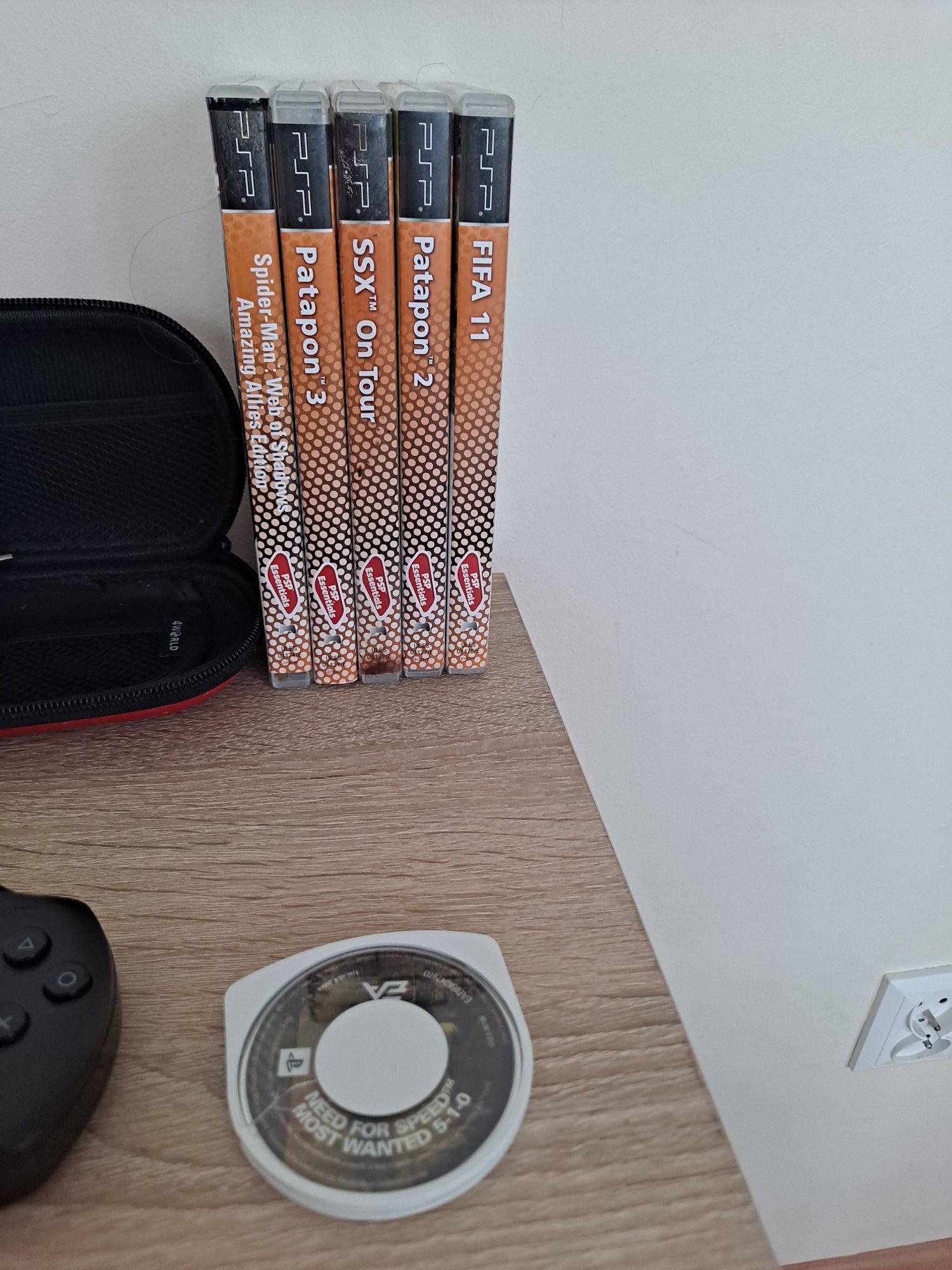 Konsola Sony PSP +Gry i Etui