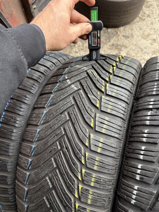 Шины БУ 225 45 R 17 Michelin alpin 6 комплект зима