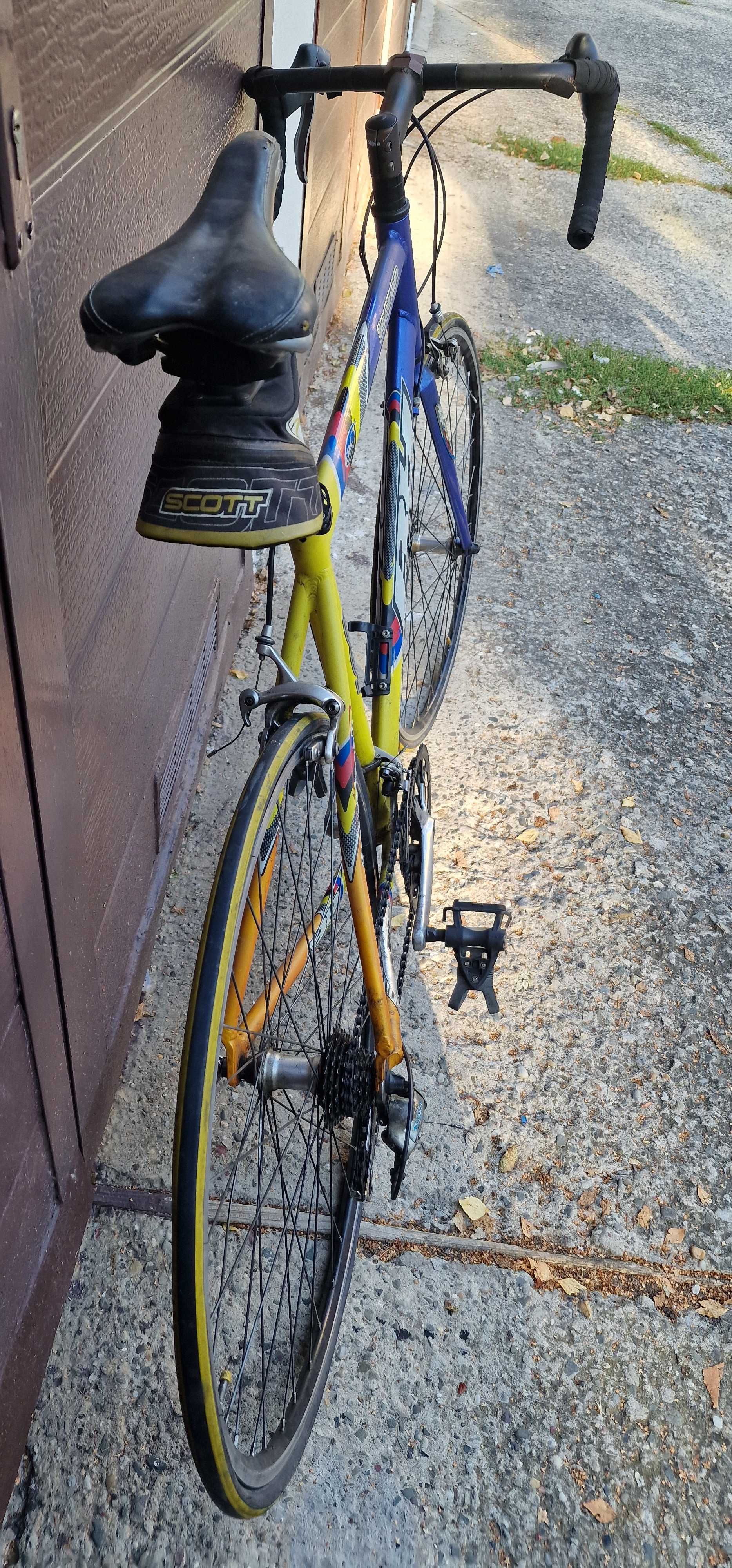 Rower szosowy firmy BH, Napęd shimano sora