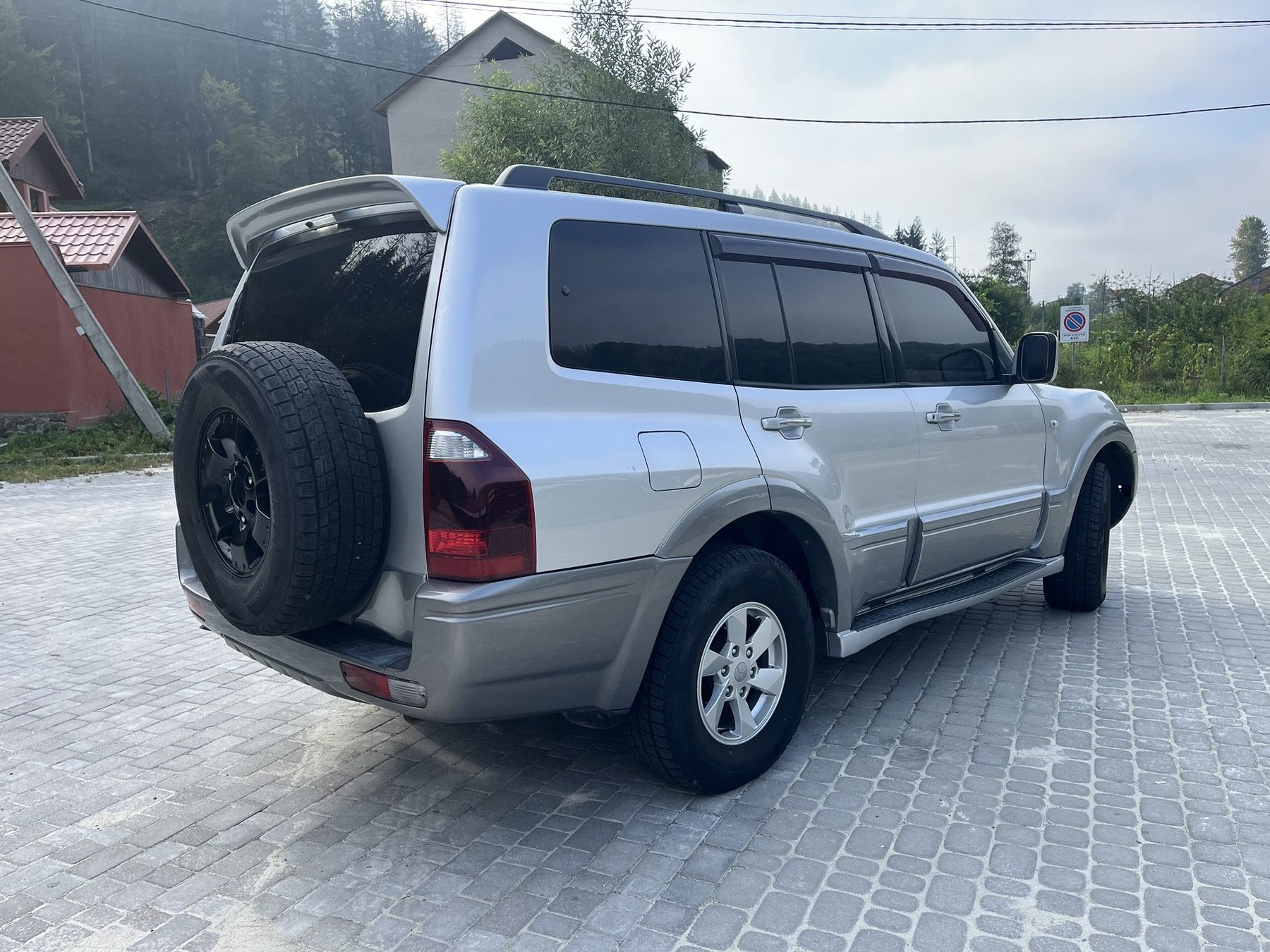 Mitsubishi Pajero Wagon