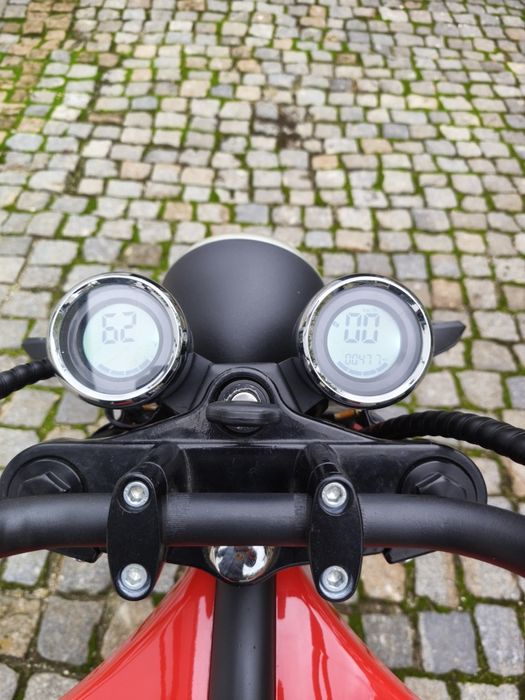 Vendo moto elétrica como nova
