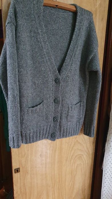 Кардиган базовий  жіночий кашеміровий вязаный ручної роботи.
