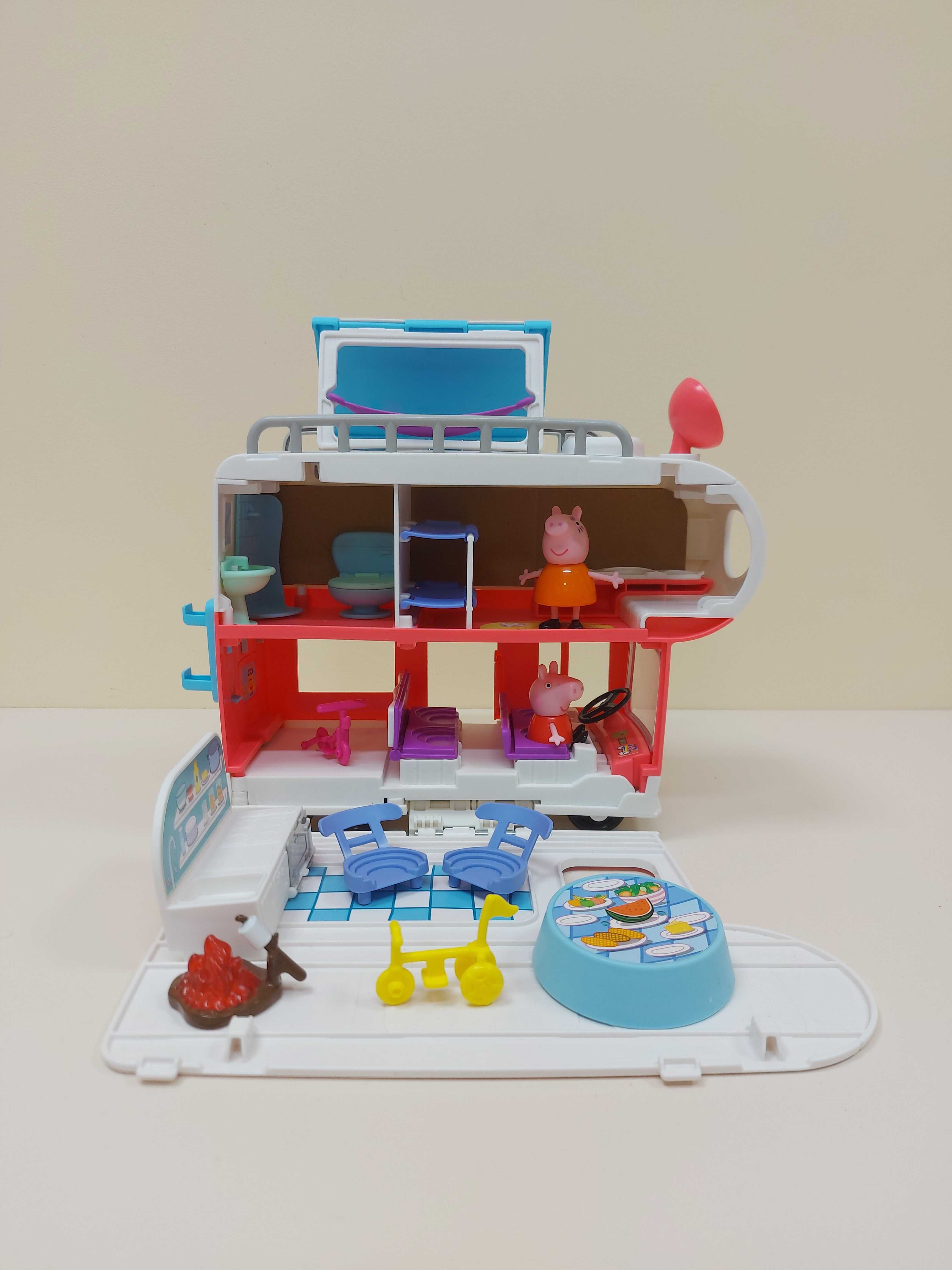 Hasbro Świnka Peppa Zestaw Rodzinny kamper F