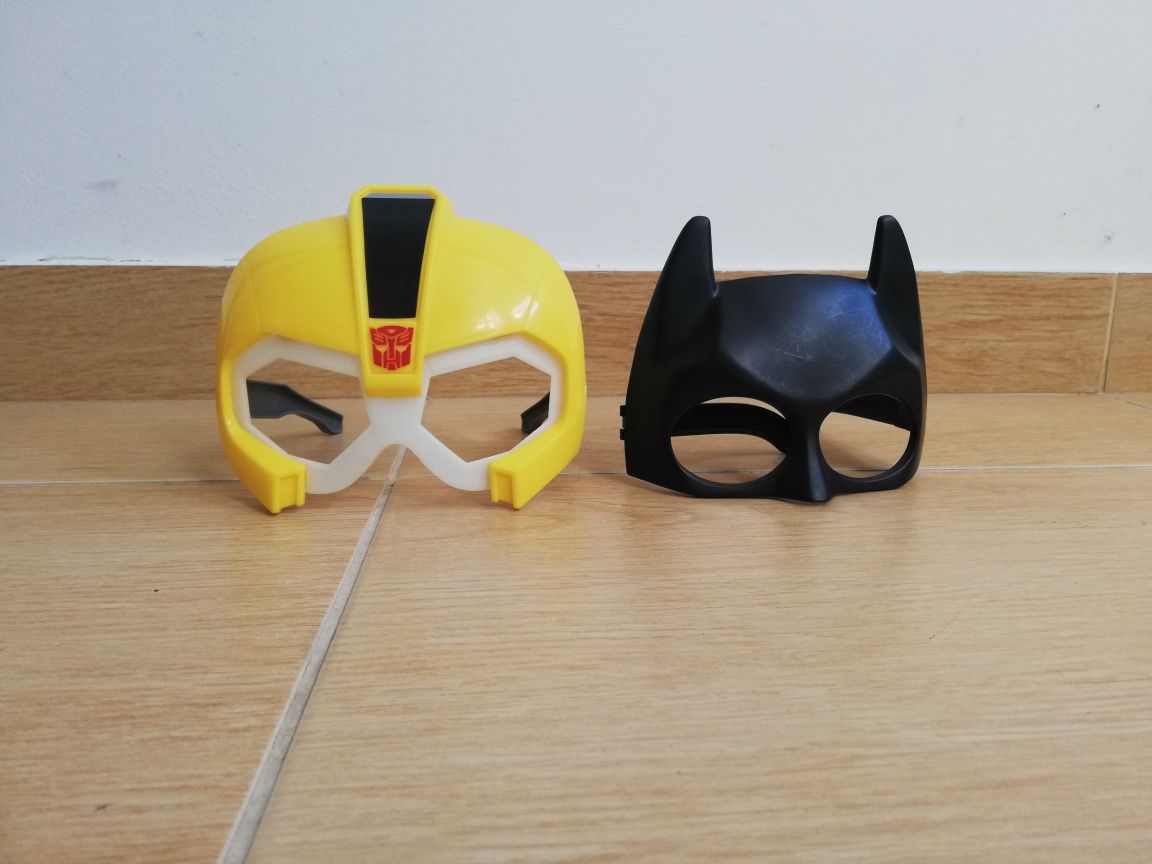 2 Máscaras infantis de brincar (batman/transformers)