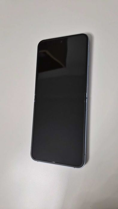Fabrycznie odnowiony Samsung Galaxy Z Flip6 Flip 6