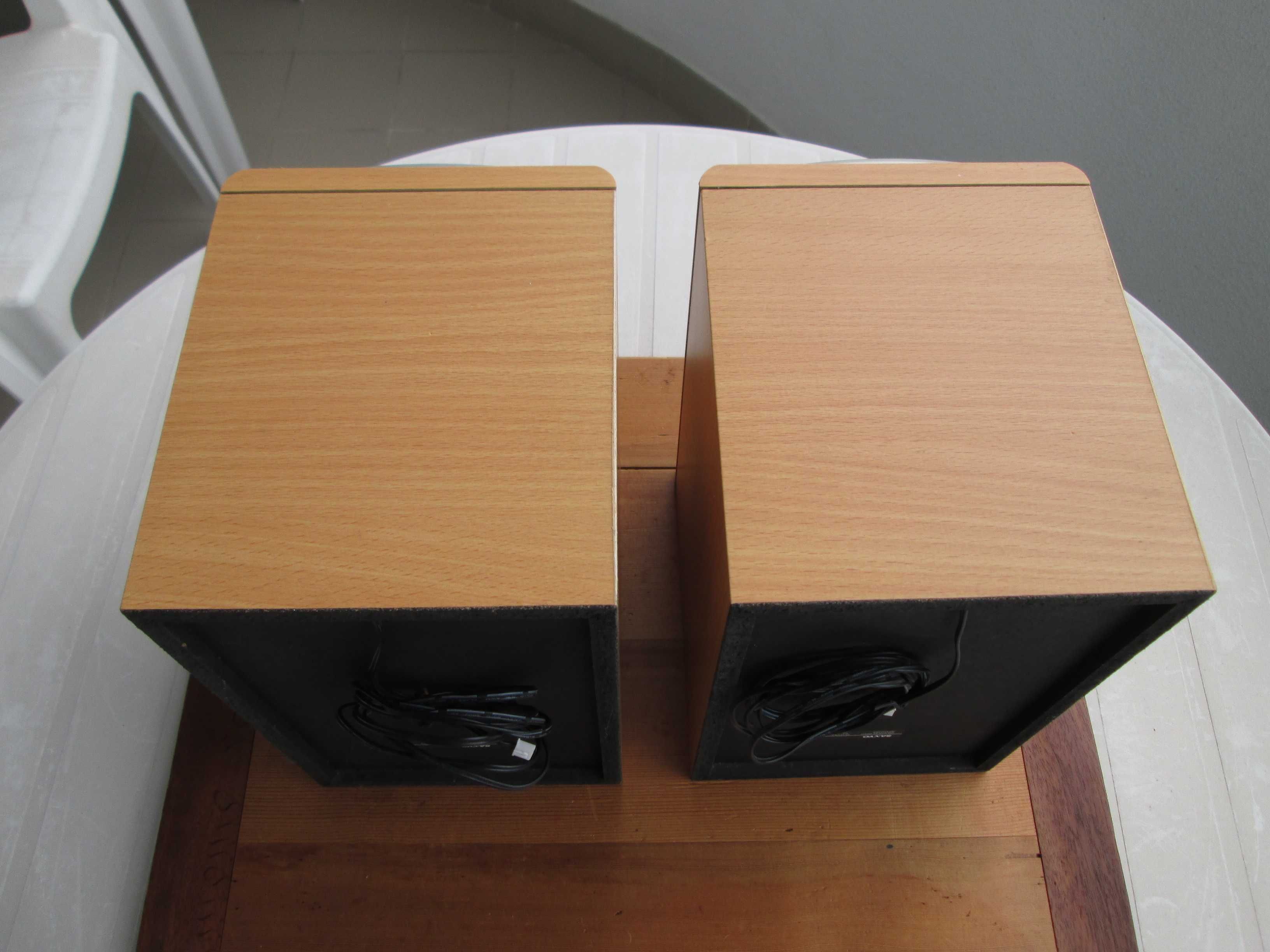 2 Colunas Sanyo HI-FI - 2 vias - 25w - 4 ohm