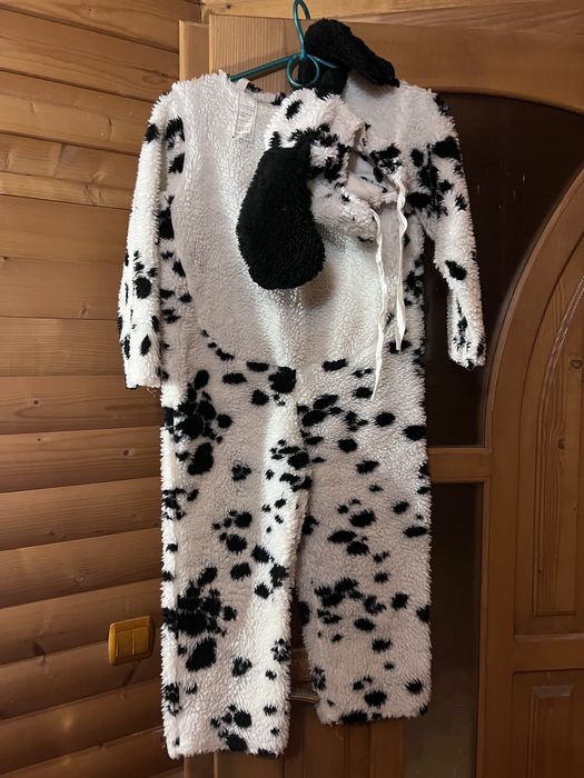 Костюми  піратів собака хрюша мушкетер і ще багато інших запитуйте