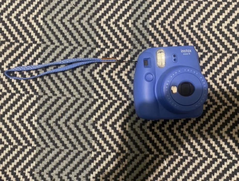 Instax mini 9, com caixa