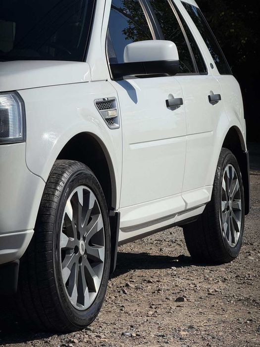 Рендж ровер фрилендер 2