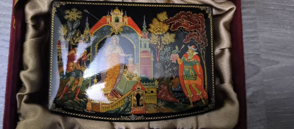 Скринька для прикрас