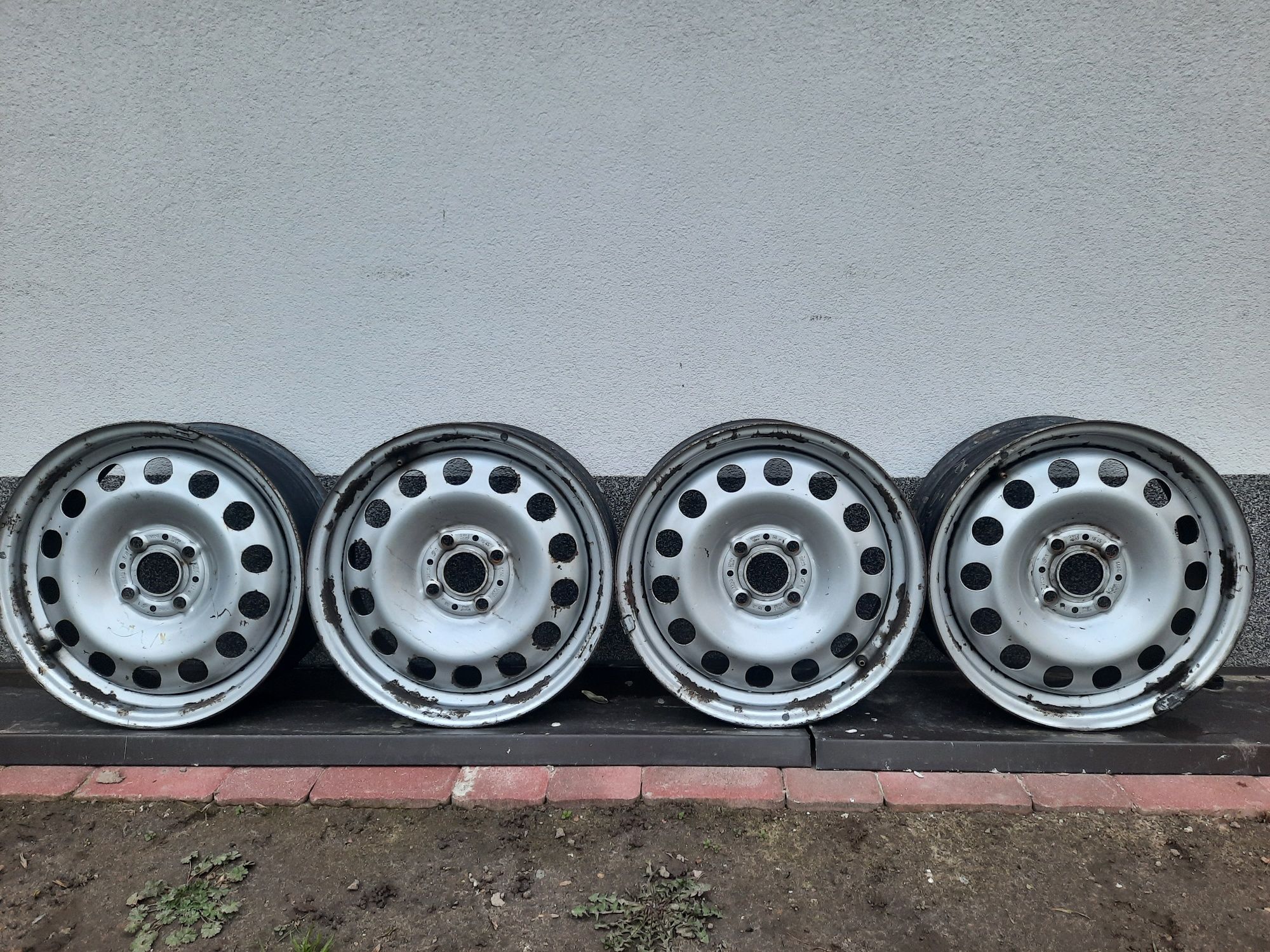 4 felgi 4x100 5.5jx15 ET45 Mini