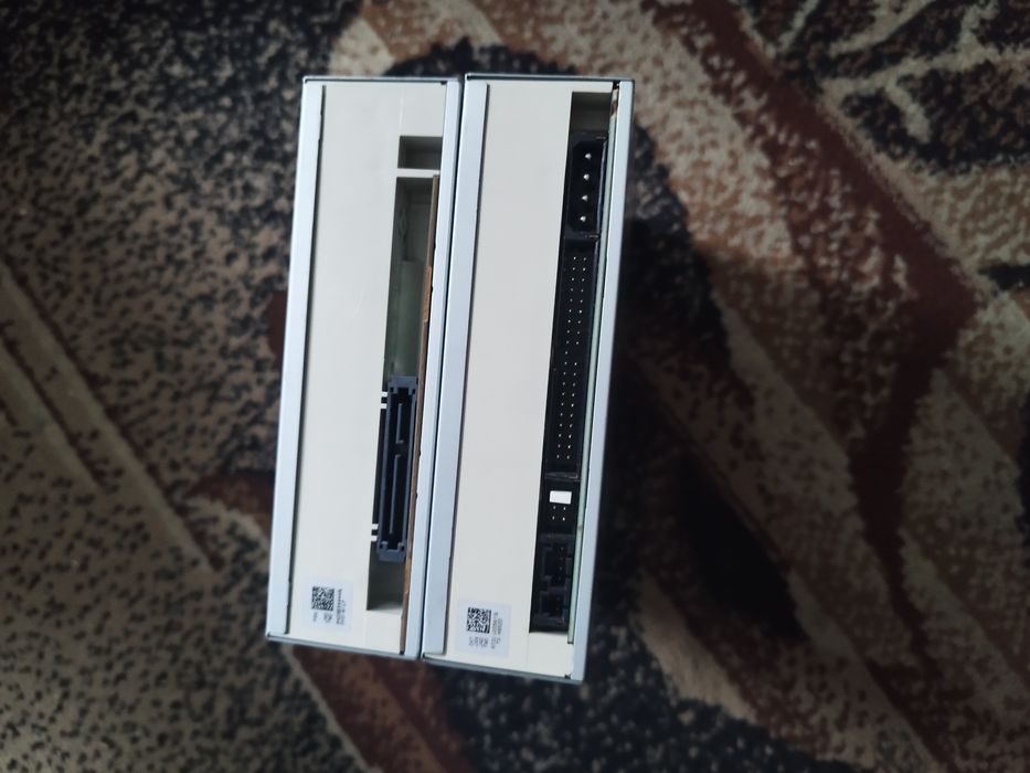 Dwa napędy DVD do PC