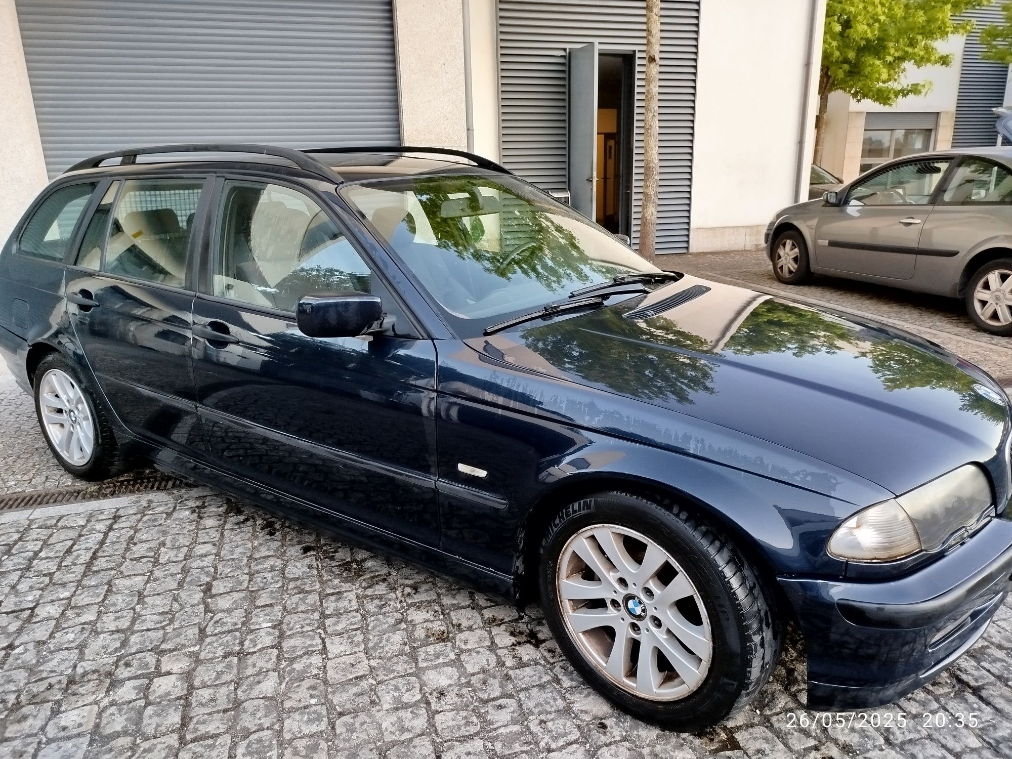 Vendo BMW em bom estado de funcionamento