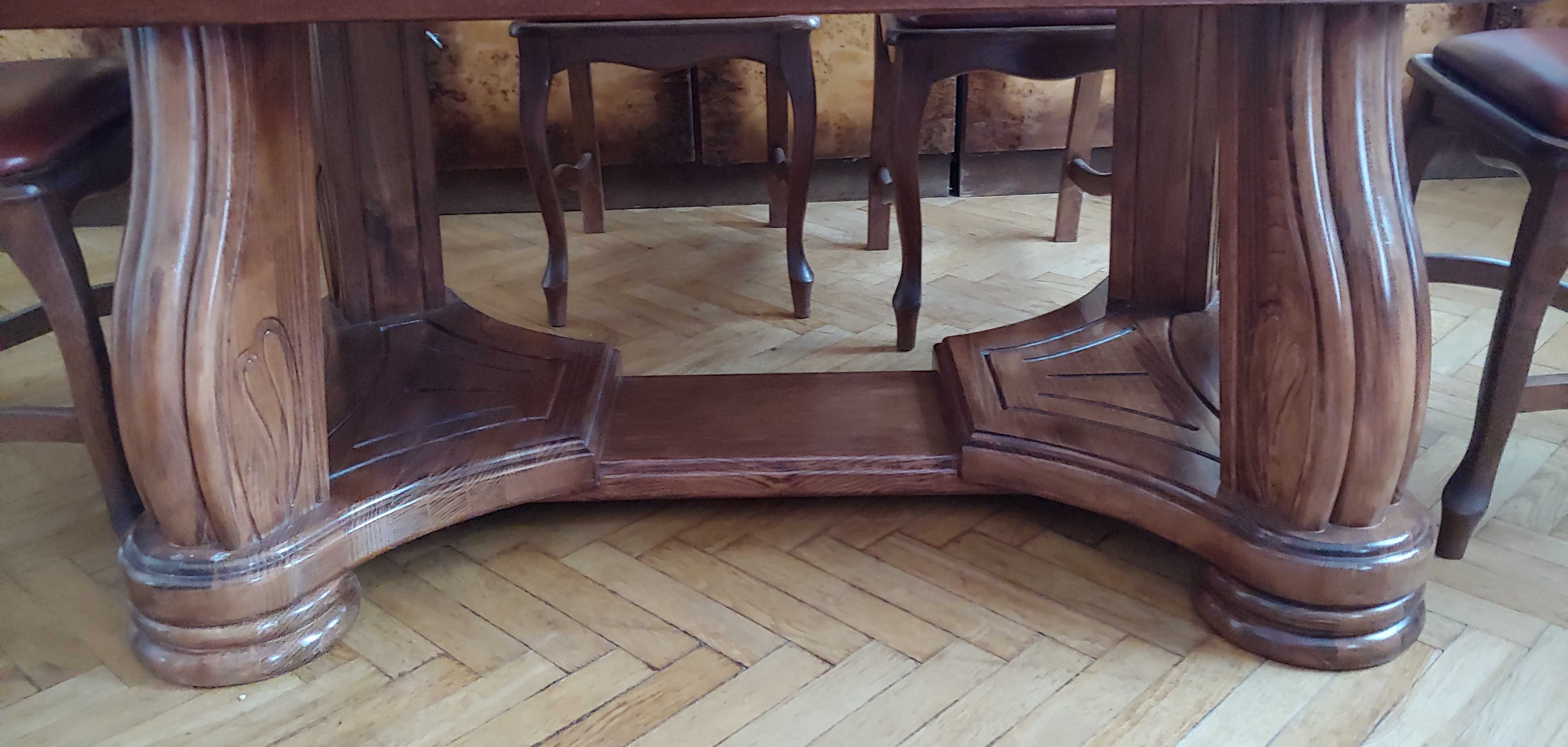 Stół dębowy rozkładany z krzesłami