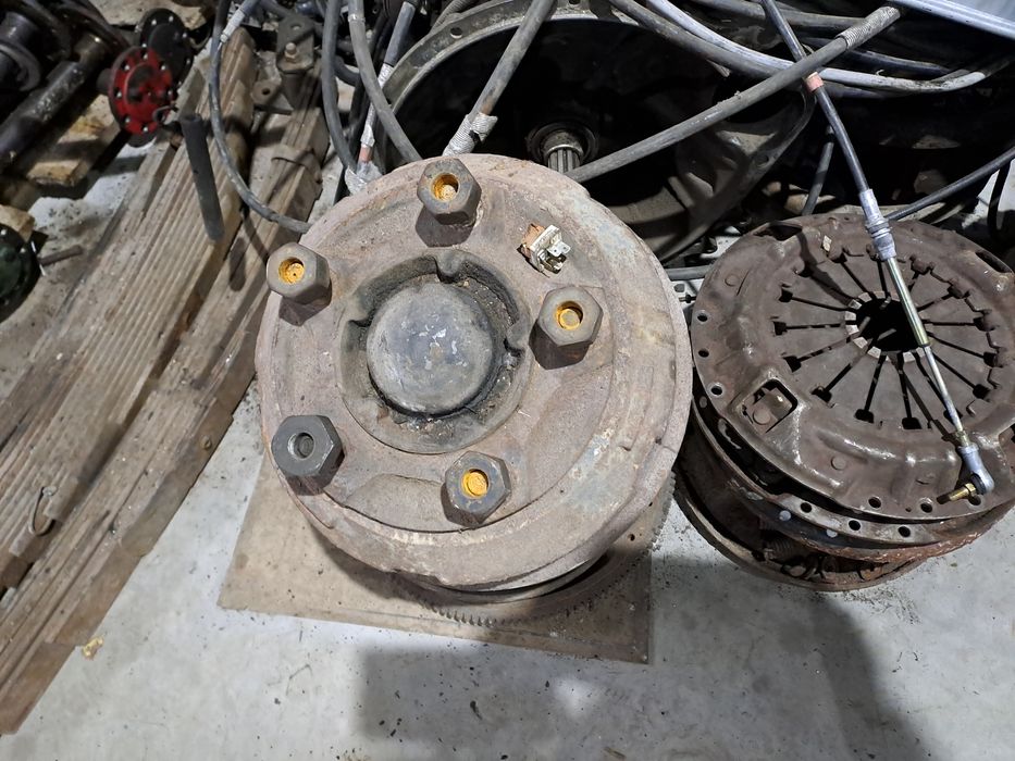 Балка передня На HYUNDAI HD65 2005r 3.3l