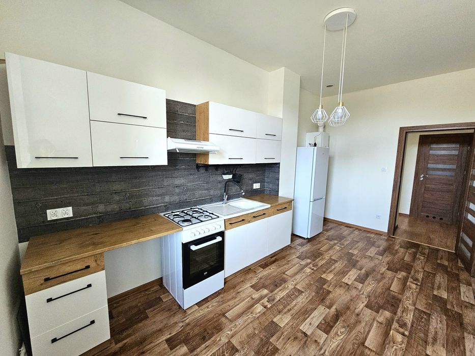 Mieszkanie 3 pokoje 75m² częściowo umeblowane bez czynszu po remoncie.