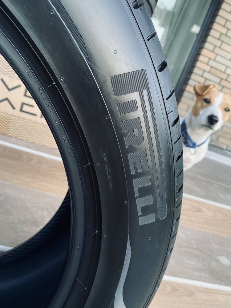 Комплект летних шин Pirelli 285/45 R20 новая 2024года