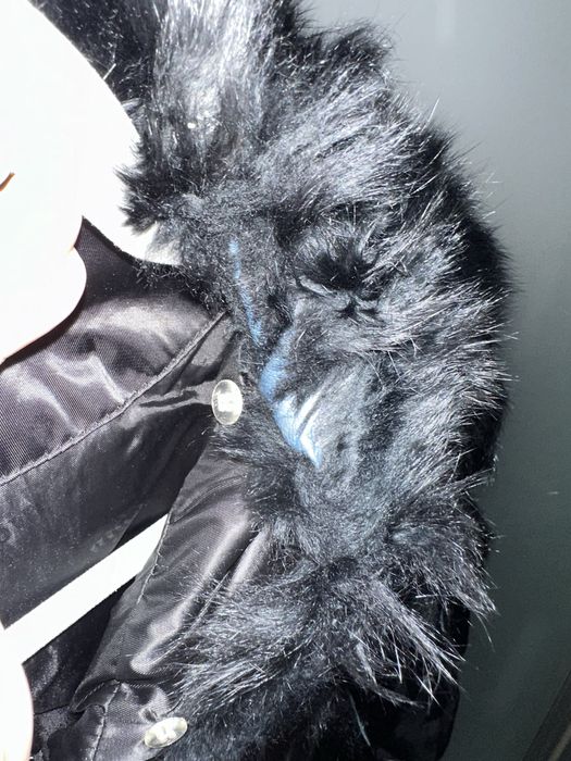 Plaszcz z futerkiem kolnierzem r. Xs/S czarny elegancki