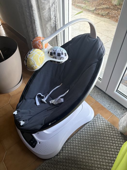 4moms mamaroo conza