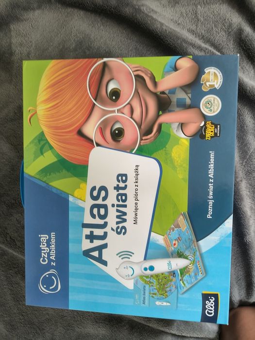 Albik atlas świata zestaw jak nowy