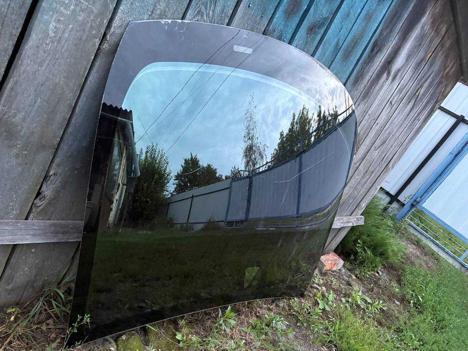 Лобове скло Tesla model S