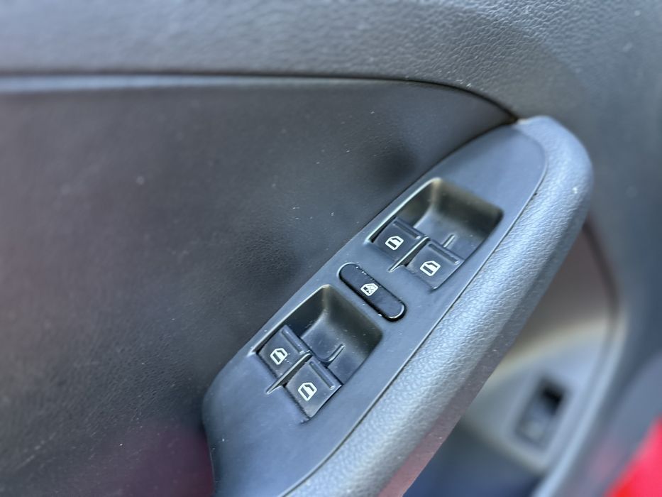 Volkswagen Jetta 2012 2,0 газ/бензин