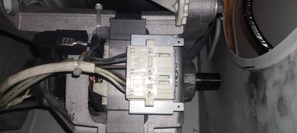 Мотор Indesit IWSB 51051 UA