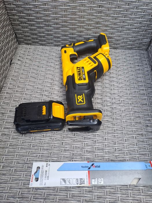 Piła szablista  Dewalt 18V