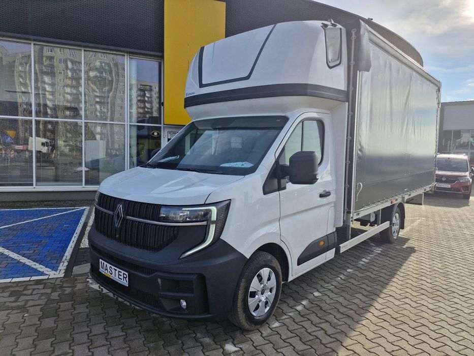 Renault MASTER  Międzynarodówka 2.0 dci 170 KM na placu