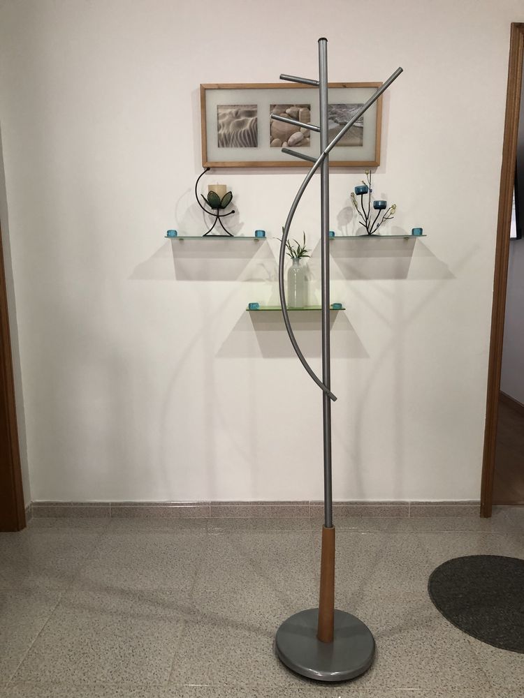 Bengaleiro de pe moderno